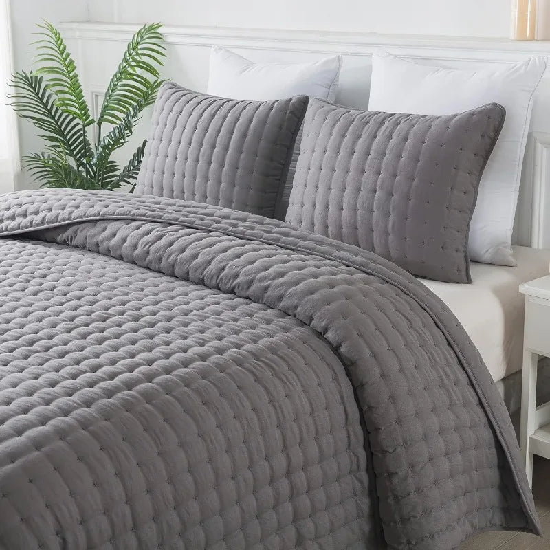 Lightweight Bedding Set